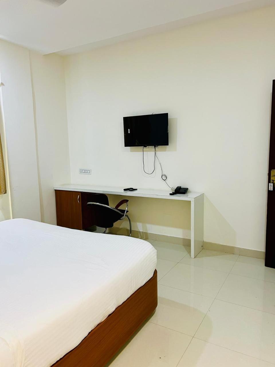 Sunshine Residency Hotel Mancheral Luaran gambar