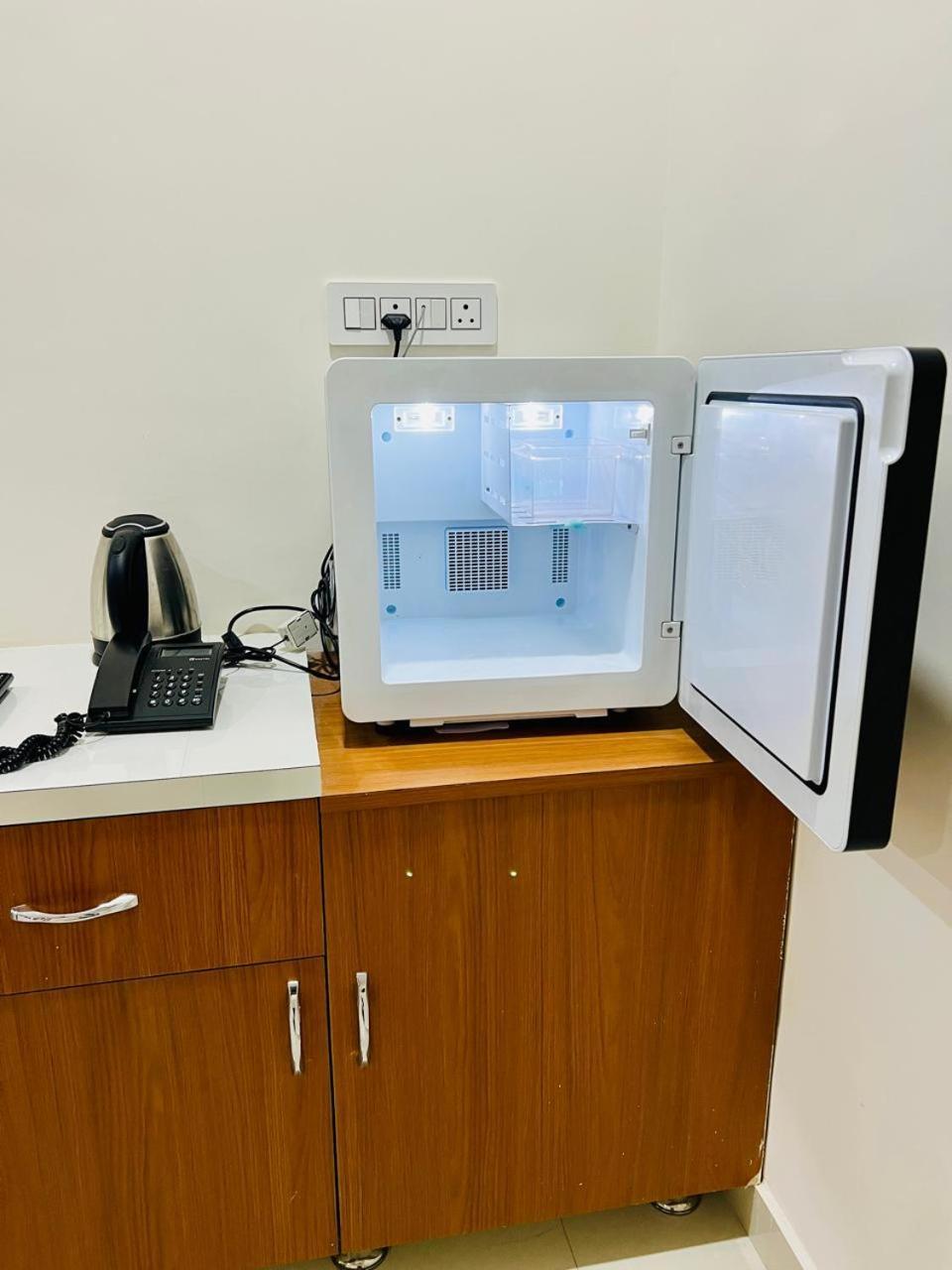 Sunshine Residency Hotel Mancheral Luaran gambar