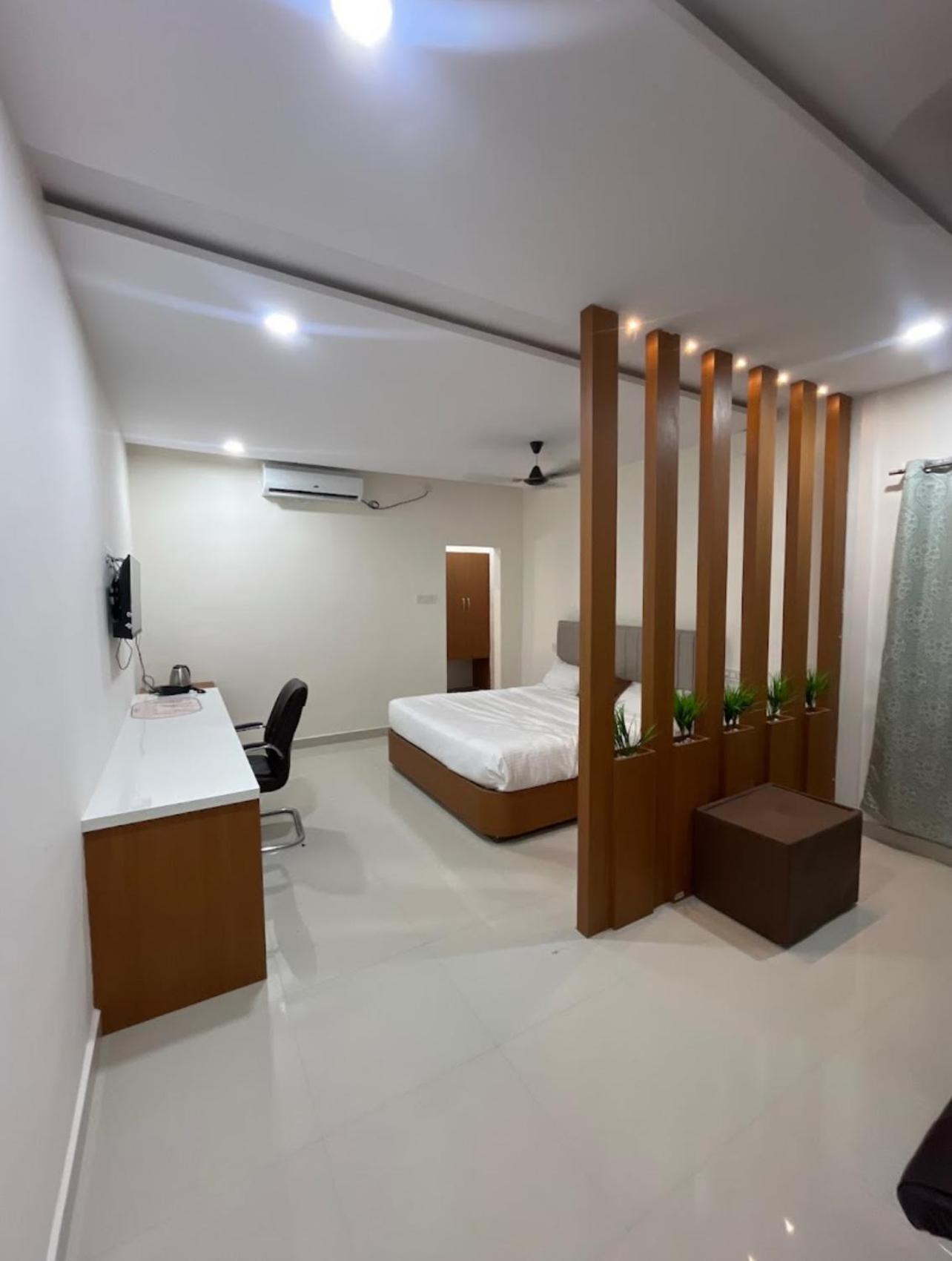 Sunshine Residency Hotel Mancheral Luaran gambar